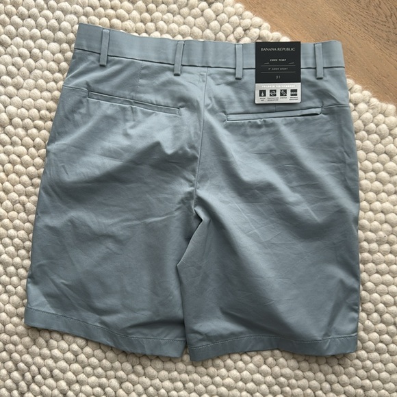 Banana Republic 9” shorts - Picture 4 of 4